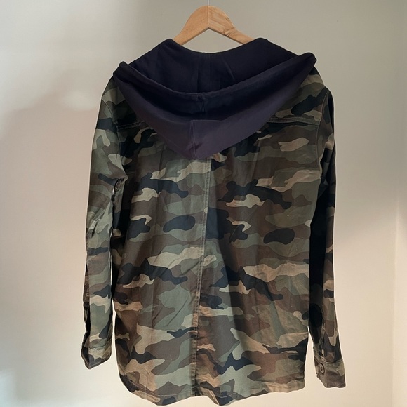 H&M ARMY PRINT BLACK HOODIE SHIRT WITH SIDE POCKETS FOR MEN’S & WOMEN’S - Picture 6 of 6
